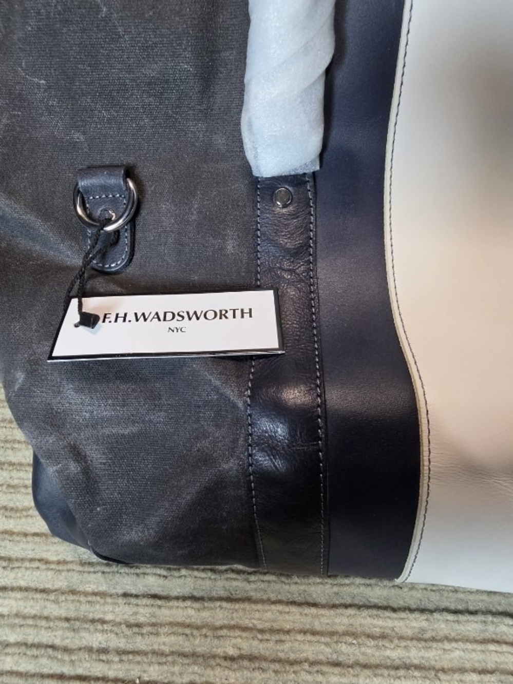 FH Wadsworth Canvas Leather Duffle Bag - The Four Seasons - NEW - Picture 5 of 9